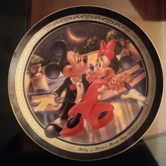 Disney Collection Plates - Picture 11 of 14
